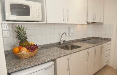 app met keuken LLoyds beach cl